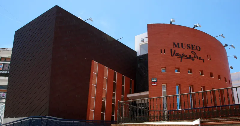 CENTRO DE ARTE MODERNO Y CONTEMPORÁNEO DANIEL VÁZQUEZ DÍAZ