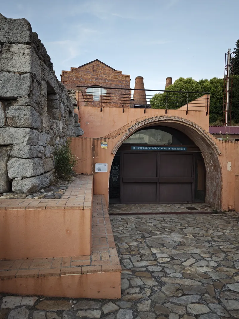 CUEVA-MUSEO DE CERÁMICA Y VIDRIO DE VALDEMORILLO