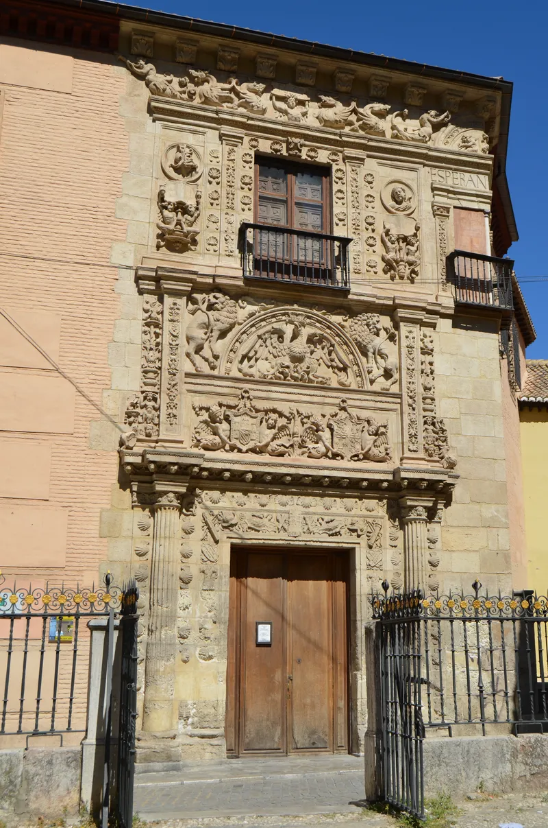 MUSEO ARQUEOLÓGICO Y ETNOLÓGICO DE GRANADA