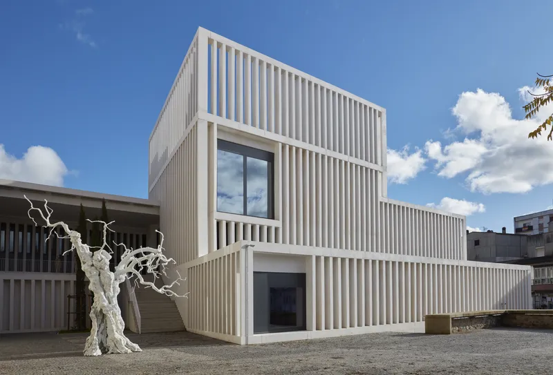 MUSEO DE ARTE CONTEMPORÁNEO HELGA DE ALVEAR