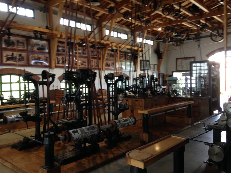 MUSEO DE MÁQUINA HERRAMIENTA