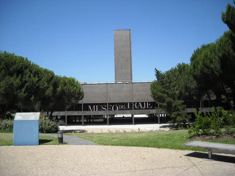 MUSEO DEL TRAJE