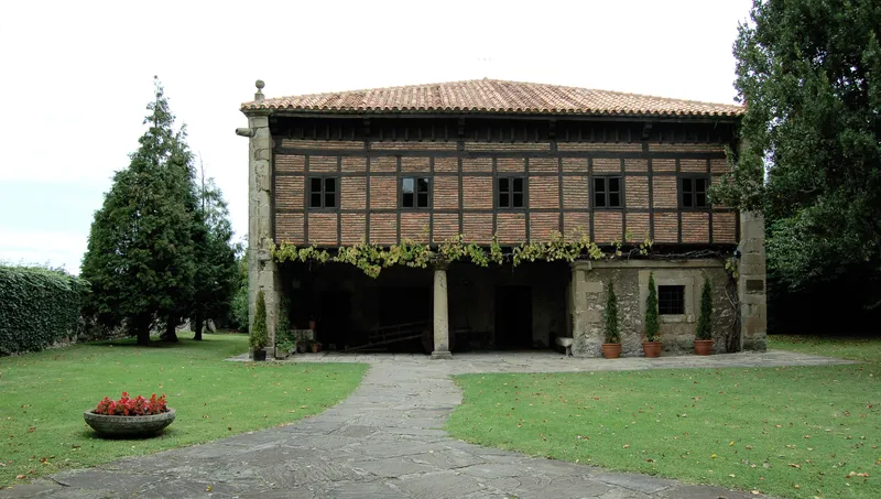 MUSEO ETNOGRÁFICO DE CANTABRIA. CASA VELARDE