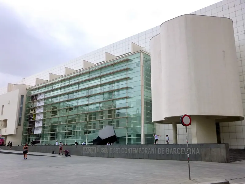 MUSEU D'ART CONTEMPORANI DE BARCELONA