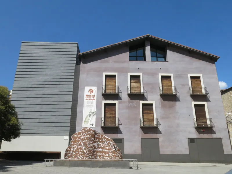 MUSEU ETNOGRÀFIC DE RIPOLL. ANTIC MUSEU FOLKLÒRIC PARROQUIAL